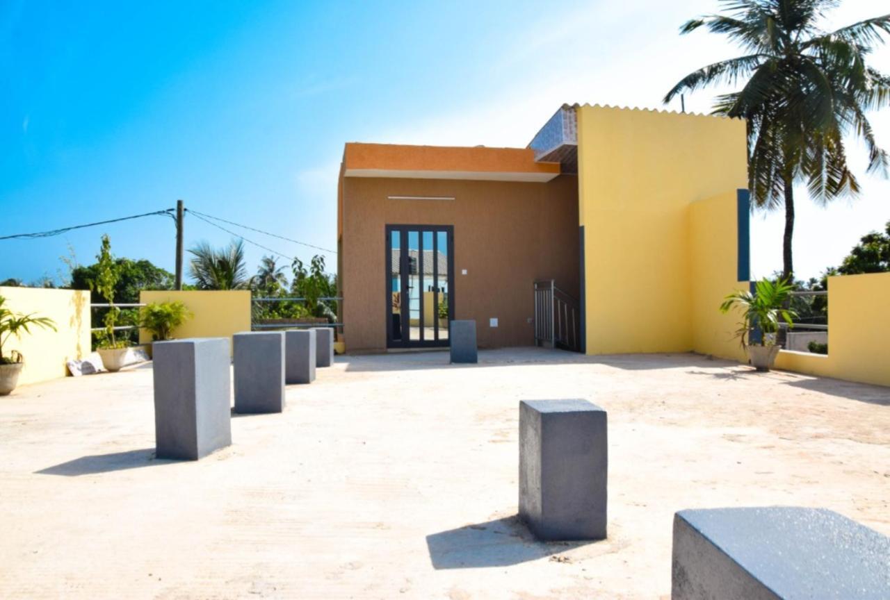 Villa Beach Avepozo لومي المظهر الخارجي الصورة